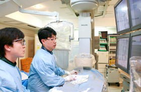 윤혁준 교수님 사진2